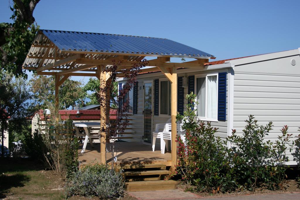 Camping Serenella バルドリーノ 部屋 写真